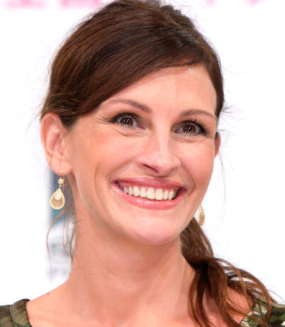 Julia Roberts Bangga Dengan Kerutan di Wajahnya