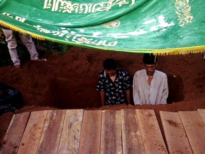 Korban Miras Oplosan Dimakamkan
