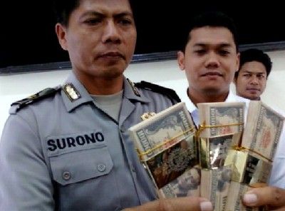 Polisi Amankan Dolar AS Antik