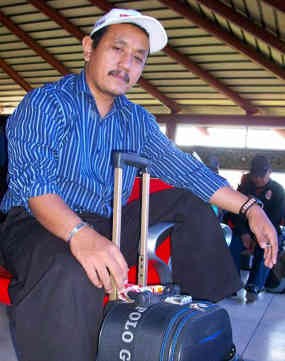 Ketua Fraksi Demokrat DPRD Jombang Selingkuhi Pembantu, Istri Gugat Cerai 