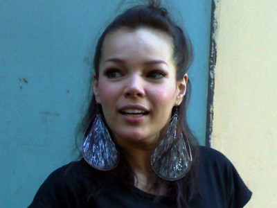 Anting Besar Dewi Sandra