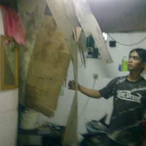 Puting Beliung Sapu 25 Rumah di Tamansari