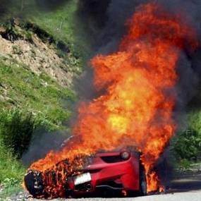 Ferrari Investigasi Kutukan 458 Italia