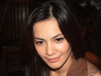 Cut Tari Mulai Berani Jalan-jalan