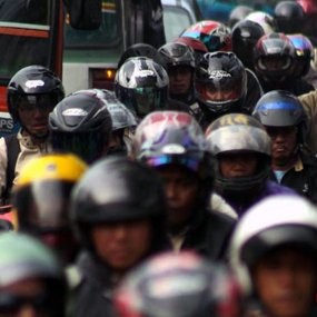 Honda Berdoa Agar Motor Tetap Bisa Lewat di Jalan Protokol