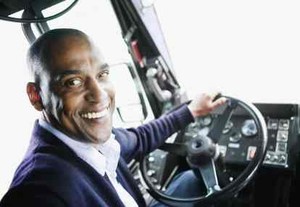 Tes Alkohol dan Amphetamin Wajib untuk Sopir Bus Lebaran