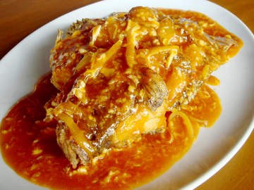 Gurame Saus Padang Di Sisi Danau