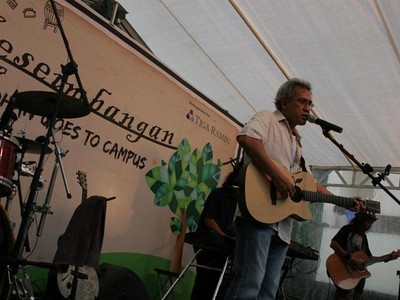 Konser Keseimbangan Iwan Fals