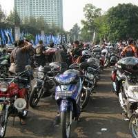 Sediakan Angkutan Umum Layak, Baru Motor Dilarang