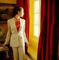 Hukum Wanita Bekerja di Luar Rumah