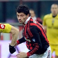 Tinggalkan Milan, Kaladze Gabung Genoa 