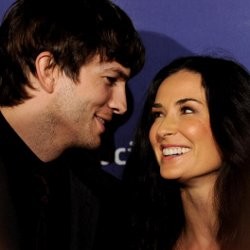 Ashton Kutcher Digosipkan Selingkuhi Demi Moore