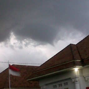 Angin Puting Beliung Terjang Katapang