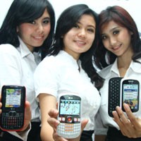 3 Ponsel Kedipan LG Merambah Pasar