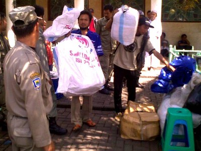 PKL di Masjid Raya Ditertibkan