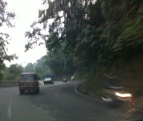 Hati-hati Lingkar Cadas Pangeran Licin