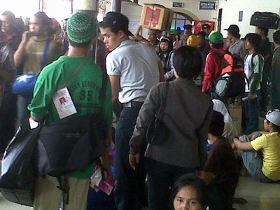 Pemudik di Stasiun Senen Terus Meningkat
