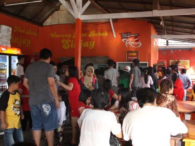 Memburu Bebek Hingga Madura