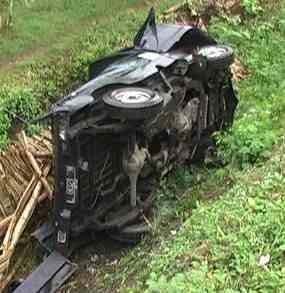 Pick Up Pemudik Masuk Parit, 4 Orang Luka Berat 