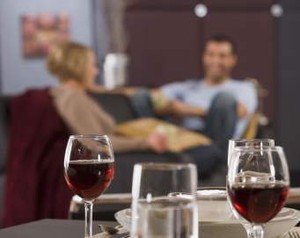 Beberapa Ide Untuk Kencan Romantis di Rumah