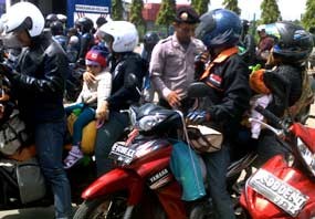 Kapolda Imbau Pemudik Bermotor agar Menepi Bila Hujan Turun