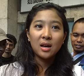 Olivia Zalianty Jadikan Amal Sebagai Pondasi Agama
