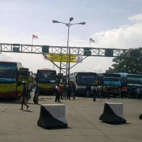 Jumlah Pemudik Yang Masuk Bandung via Leuwi Panjang Meningkat