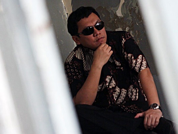 Gaya Gayus Menunggu Sidang
