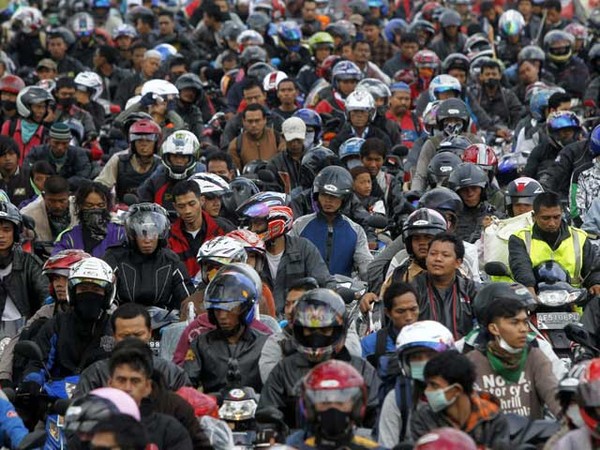 Pemotor Kuasai Karawang