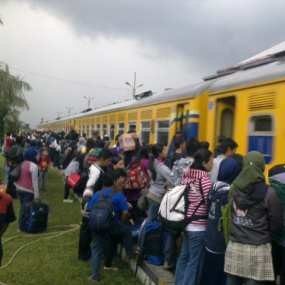 Komplotan Copet dan Polisi Kereta Kerap Petak Umpet