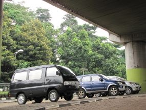 Musim Mudik, Parkir Inap Gambir Tidak Laku