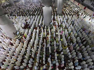 Salat Eid di Istiqlal