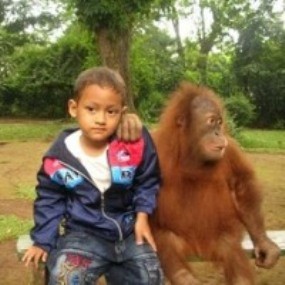 Si Denok dan Atim Jadi Primadona