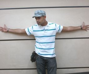 Mike Lucock Lirik Profesi Penulis Naskah