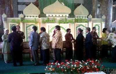 Pejabat BI Berlebaran