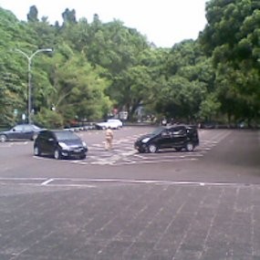 Belum Waktu Pulang, Balaikota Sudah Lengang