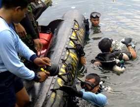 Penyelam Tak Temukan Mobil di Runtuhan Jl RE Martadinata