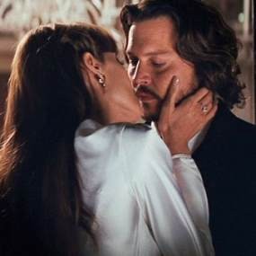 Angelina Jolie & Johnny Depp Ciuman di The Tourist