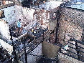 Seragam untuk Sekolah Besok Pun Hangus Terbakar 