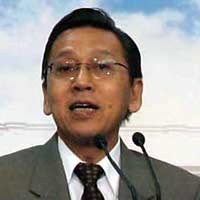 Wapres Boediono Berangkat ke KTT ASEAN-AS dengan Rombongan Kecil