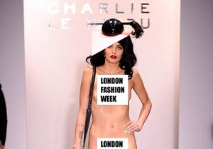 Model Bugil di Panggung Runway London