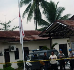 Suasana Duka Selimuti Rumah Aiptu Deto Sutejo