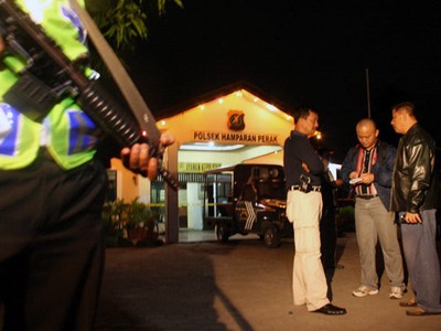 Polsek Hamparan Perak Diserang 3 Polisi Tewas