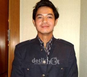 Dude Herlino Mendadak Belajar Nyopet