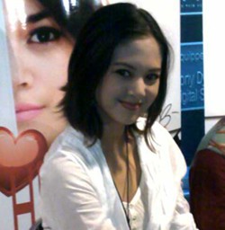 Jadi Anak Penurut, Aurelie Moeremans Merasa Tertekan