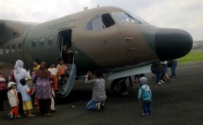 Warga Padati Bandung Air Show