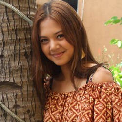 Disiksa, Aurelie Moeremans 9 Jam Direndam di Lumpur