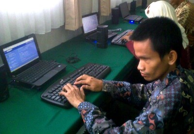Tuna Netra Dilatih Komputer