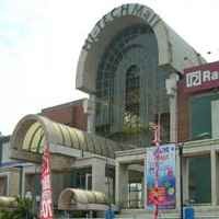 Eskalator Hi Tech Mall Tetap Berjalan Ketika Kaki Bocah Sudah Terjepit