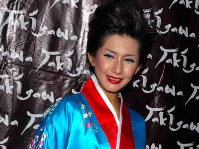 Artis-artis di Restoran Jepang